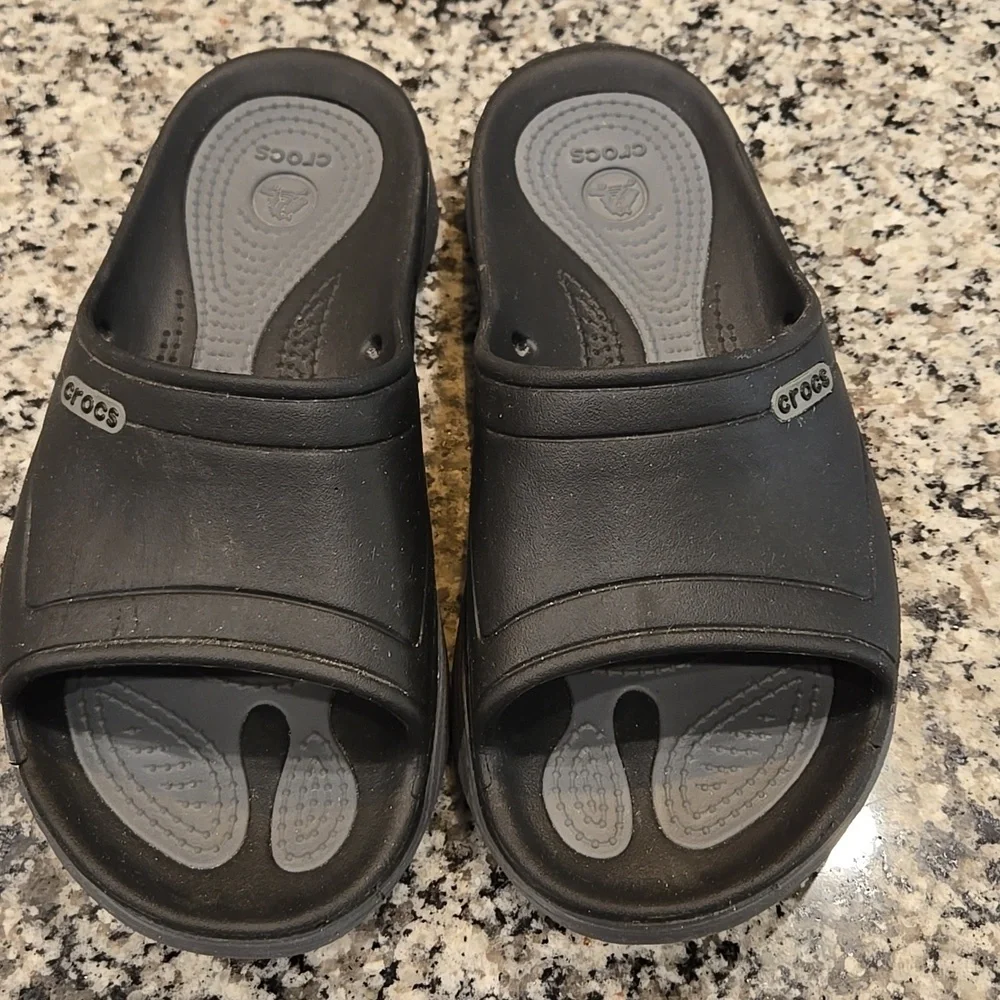 CROCS pre owned